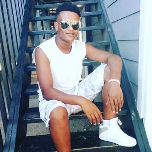 Meet your Posher, Etienne